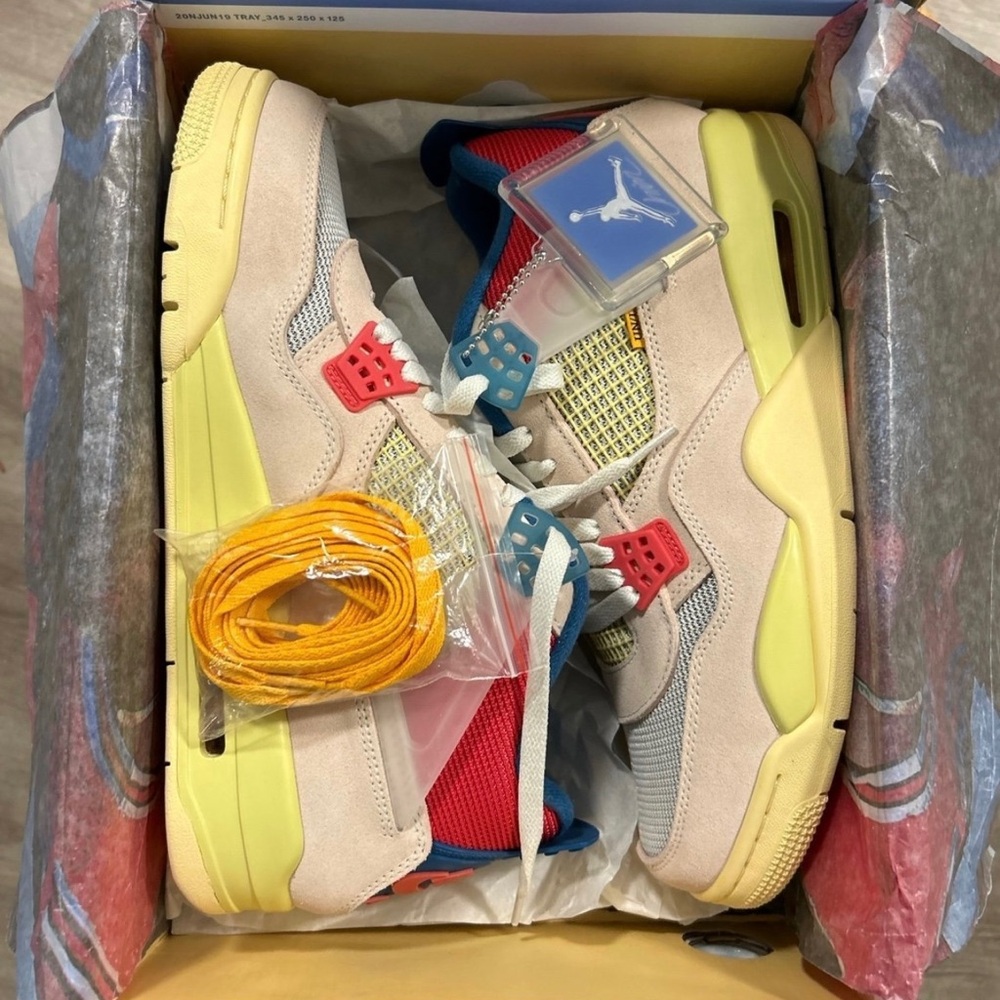 Air Jordan Retro 4 Guava Ice/Light Fusion Red